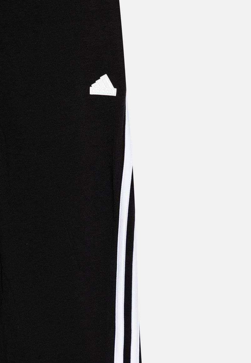 adidas Performance adidas Performance FUTURE ICON 3-STRIPES FLARED - Tracksuit bottoms Vatertagsangebot