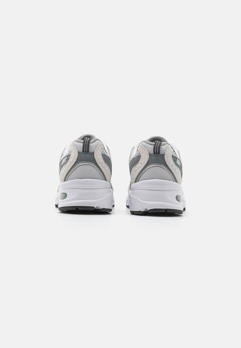 New Balance New Balance MR530 UNISEX - Trainers - light grey Bis zu 65% Rabatt