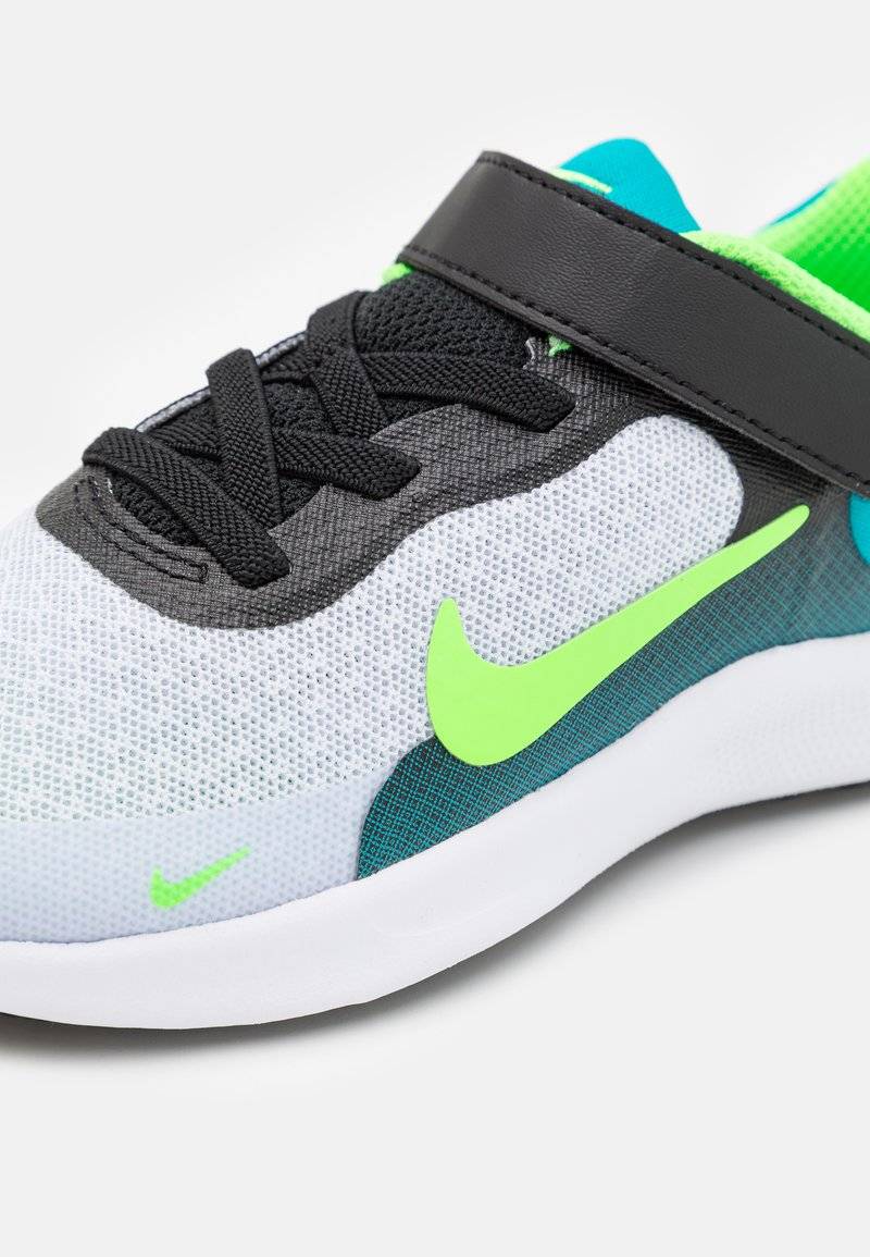 Nike Performance Nike Performance REVOLUTION 7 UNISEX - Competition running shoes Vierteljährliche Förderung