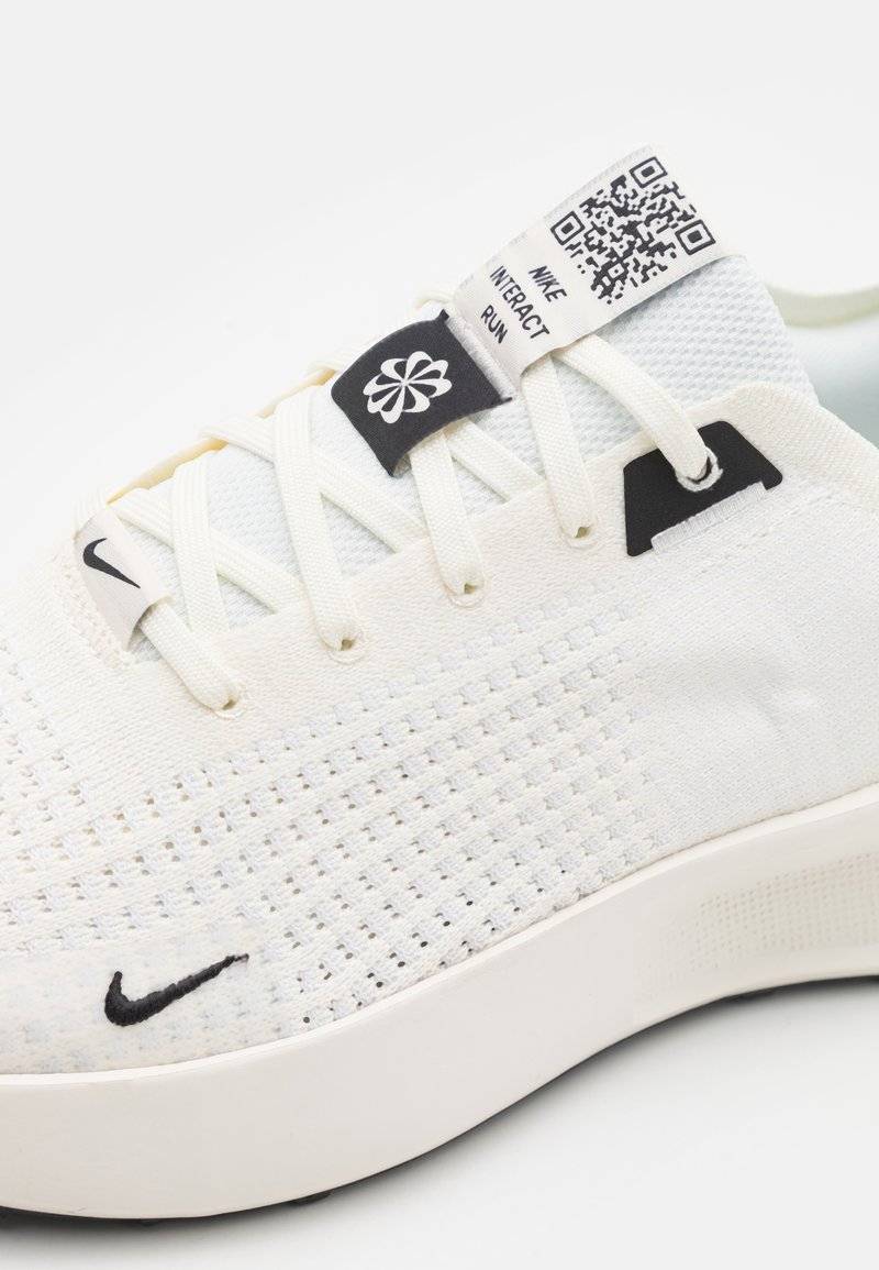 Nike Performance Nike Performance INTERACT RUN - Minimalist running shoes 50% Rabatt mit kostenlosem Versand