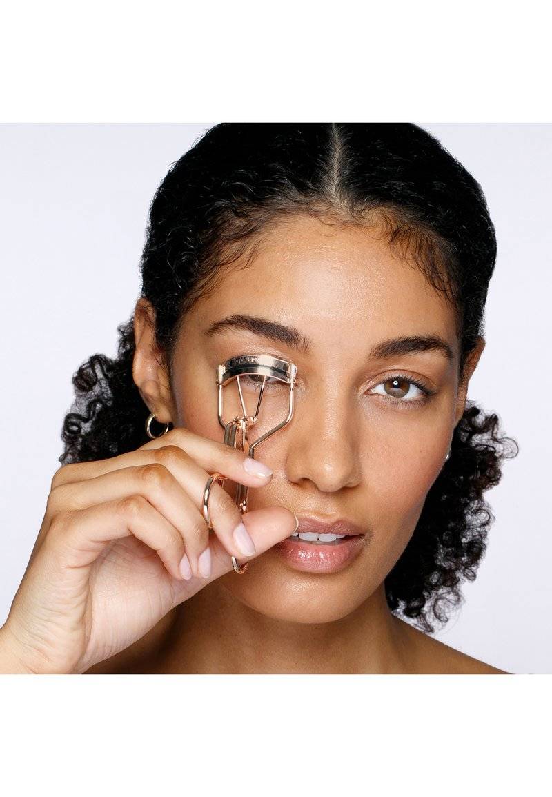 TWEEZERMAN TWEEZERMAN CURL 38° EYELASH CURLER - Eye makeup tool - champagner Günstig kaufen