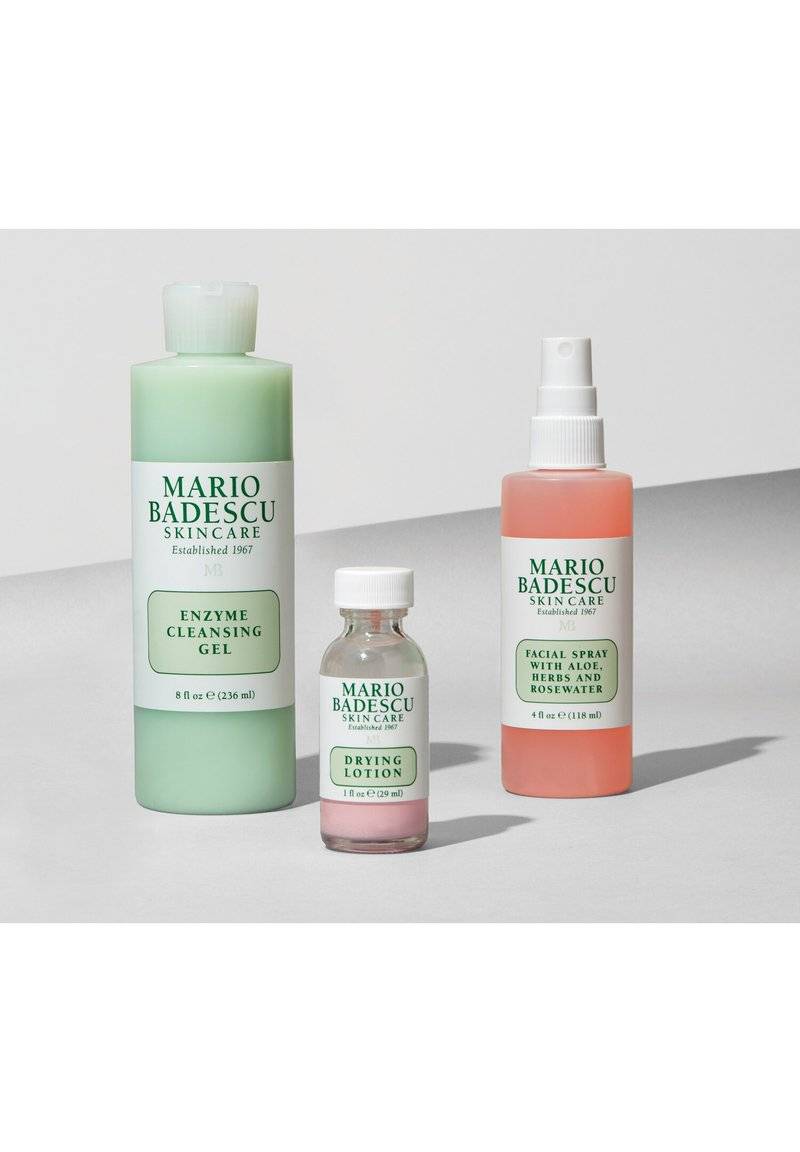 Mario Badescu Mario Badescu FACIAL SPRAY ALOE, HERBS & ROSEWATER - Setting spray & powder Versandkostenfrei