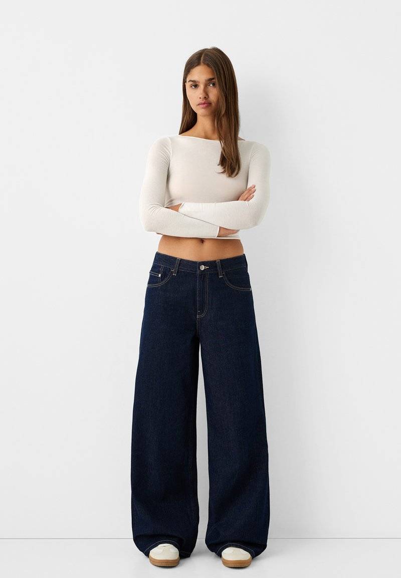Bershka Bershka WIDE-LEG - Relaxed fit jeans - royal blue Jubiläumsangebot