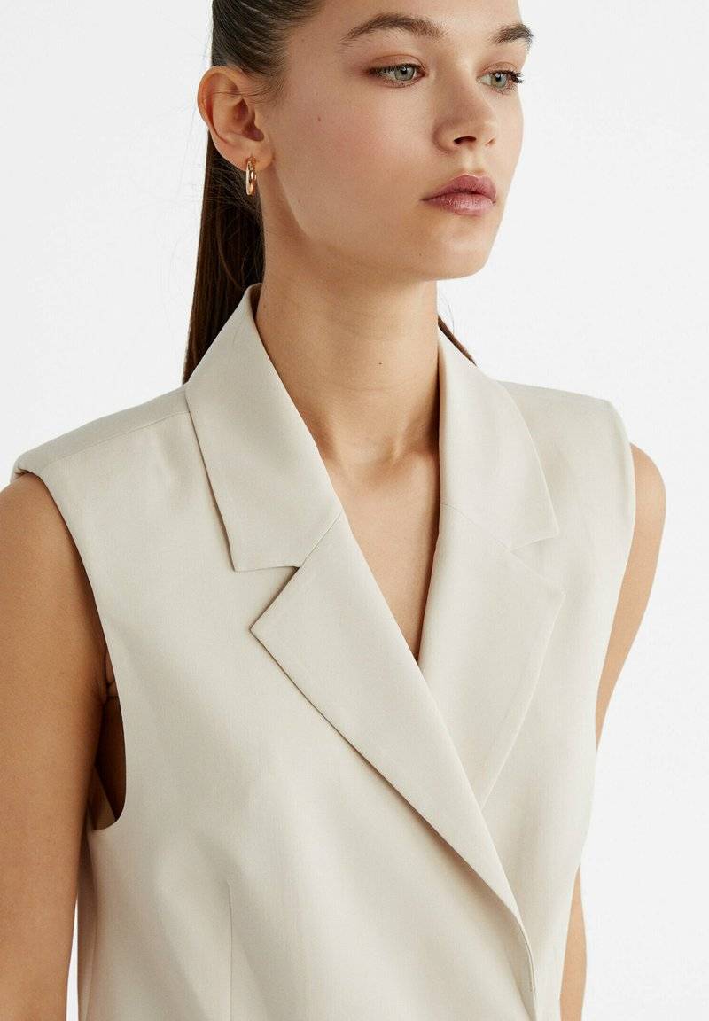 Stradivarius Stradivarius Waistcoat - white Zeitlich begrenztes Angebot