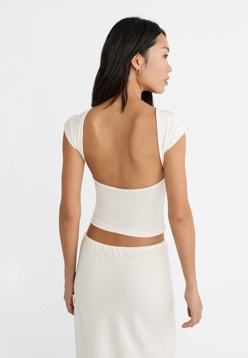 Stradivarius Stradivarius OPEN-BACK - Basic T-shirt - white Kauf eins, bekomm eins gratis