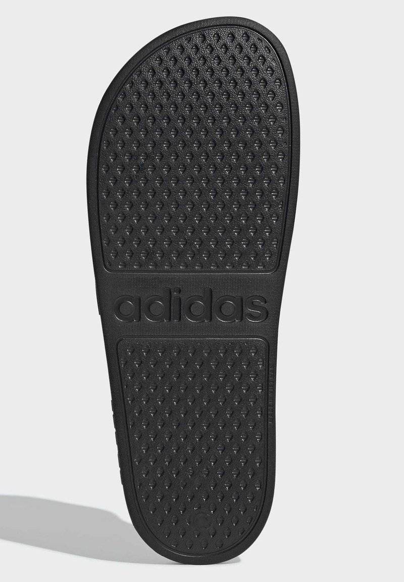 adidas Sportswear adidas Sportswear ADILETTE AQUA - Pool slides - core black gold met core black Super Rabatt