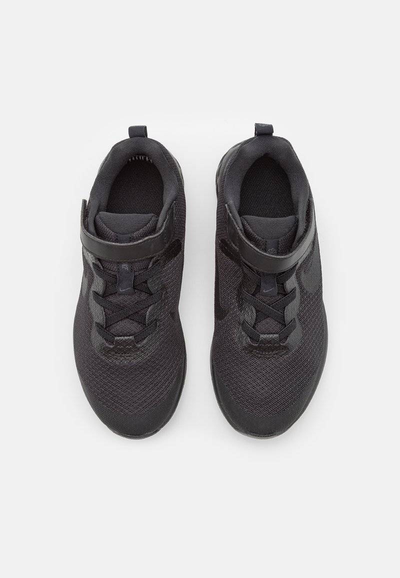 Nike Performance Nike Performance NIKE REVOLUTION 6 FLYEASE (PS - Neutral running shoes - black 50% Rabatt für begrenzte Zeit
