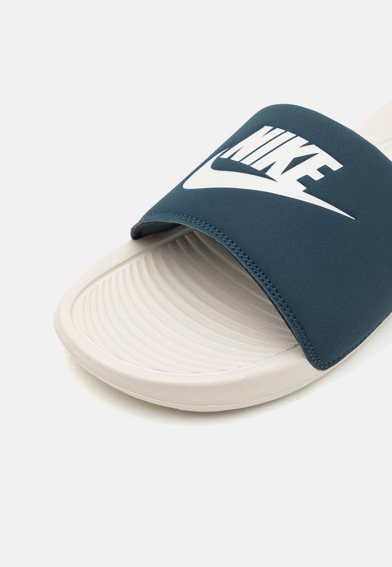 Nike Sportswear Nike Sportswear VICTORI ONE SLIDE - Pool slides Hotsell