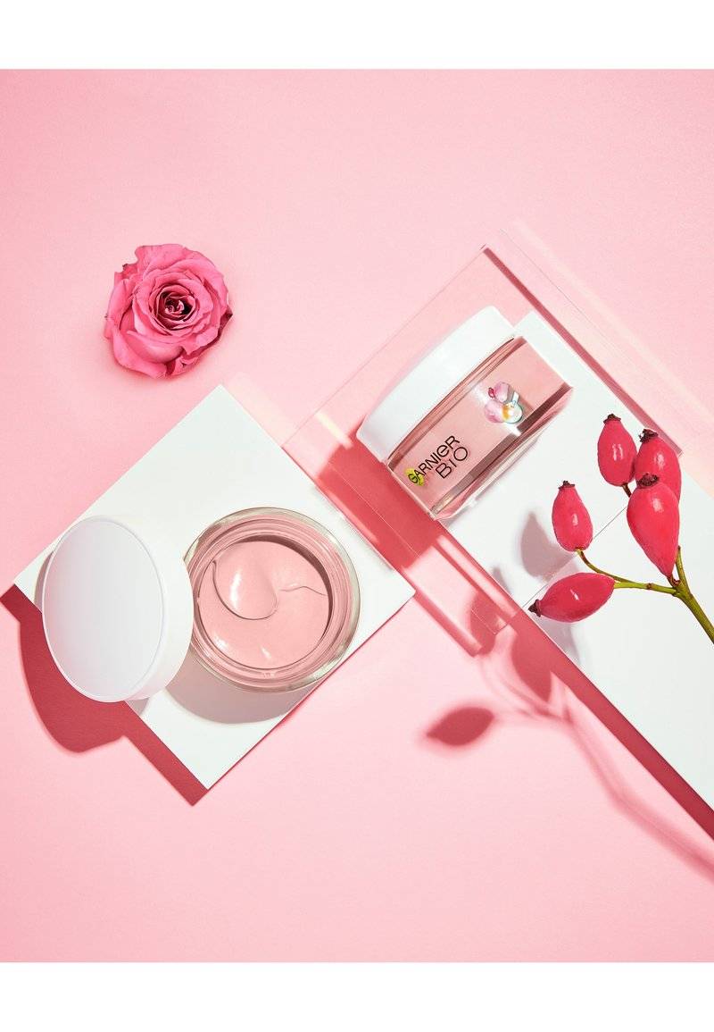 Garnier Garnier ORGANIC ROSY GLOW 3IN1 ROSÉ CREAM - Face cream Tiefpreis