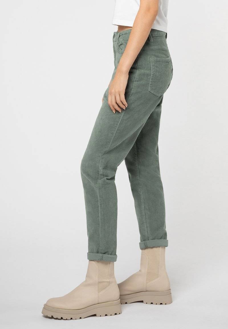Eight 2 Nine Eight 2 Nine Trousers - middle green Letzte 3 Tage