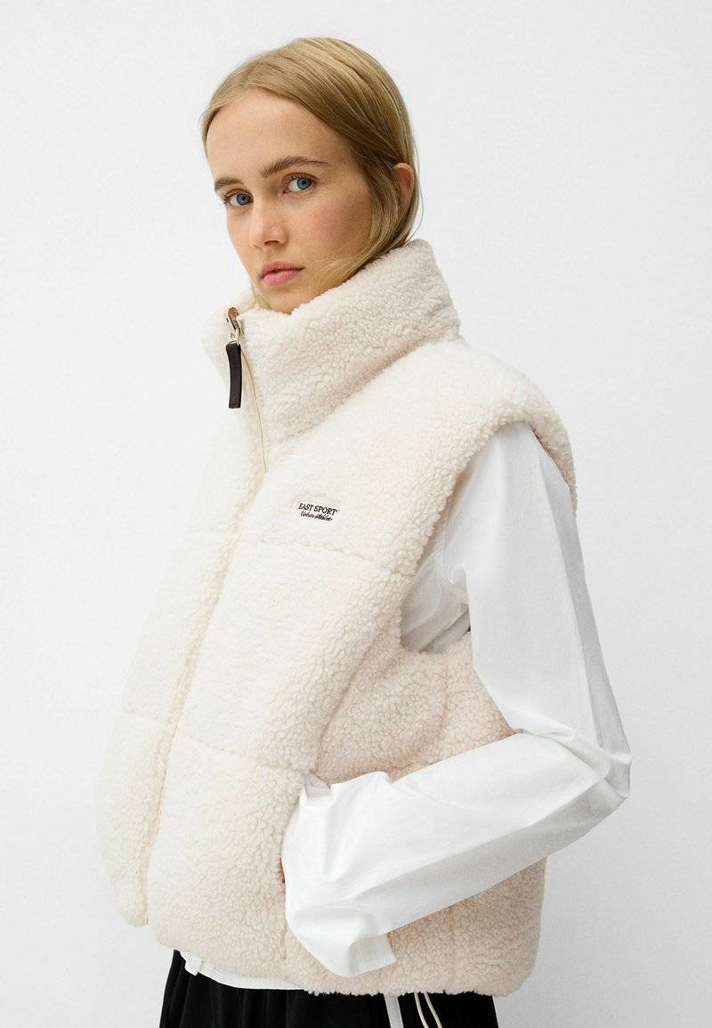 Bershka Bershka REVERSIBLE - Waistcoat - white Sonderangebot der Fabrik