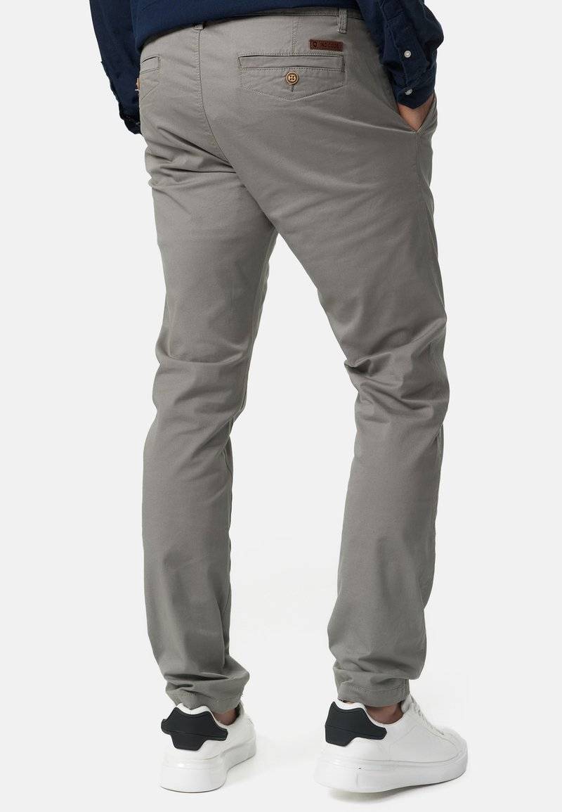 INDICODE JEANS INDICODE JEANS CHERRY - Chinos - light grey Vierteljährliche Förderung