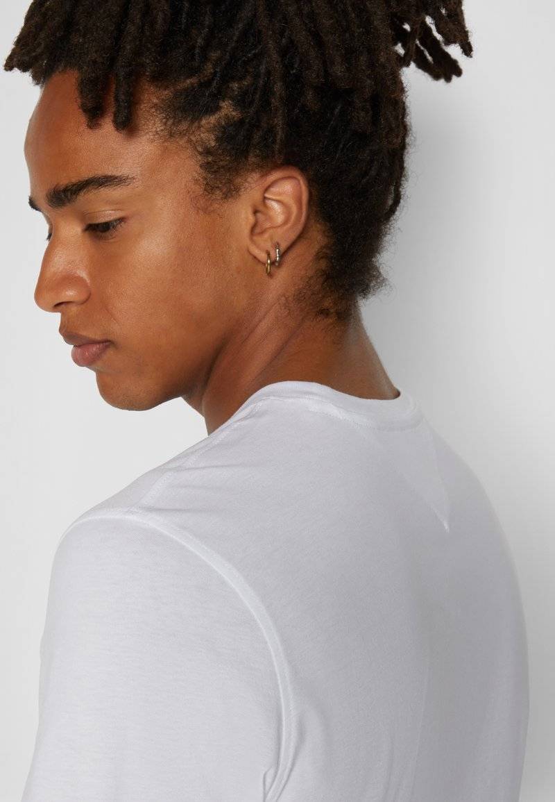 Tommy Jeans Tommy Jeans SLIM TEE - Basic T-shirt - classic white zollfrei