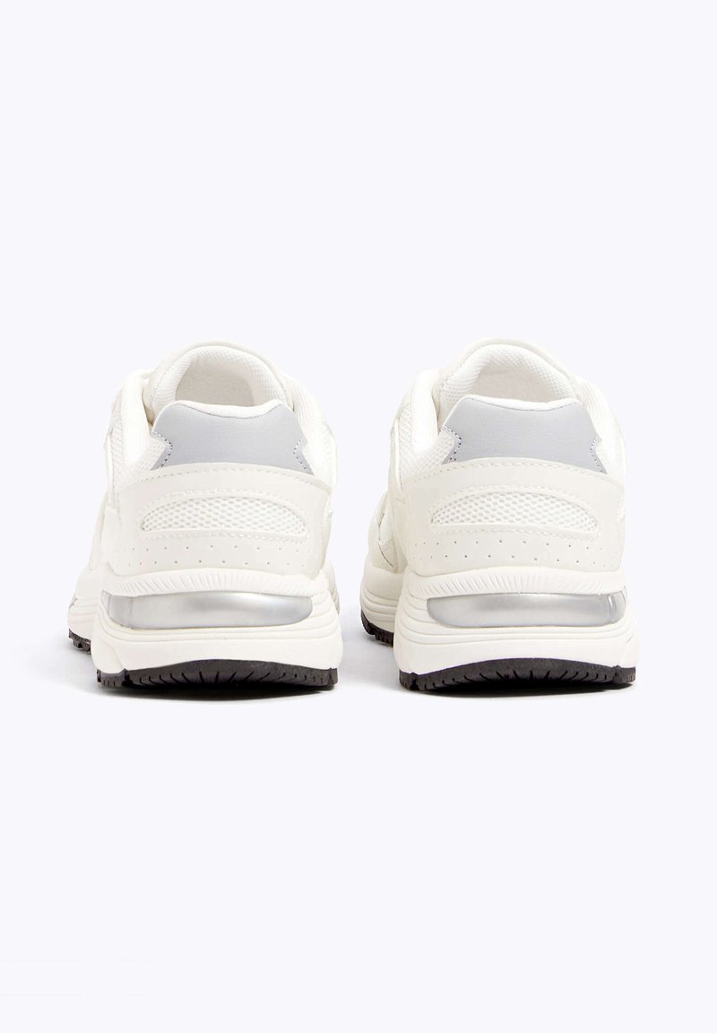 OYSHO OYSHO RETRO RUNNING - Training shoe - white Schlussverkauf
