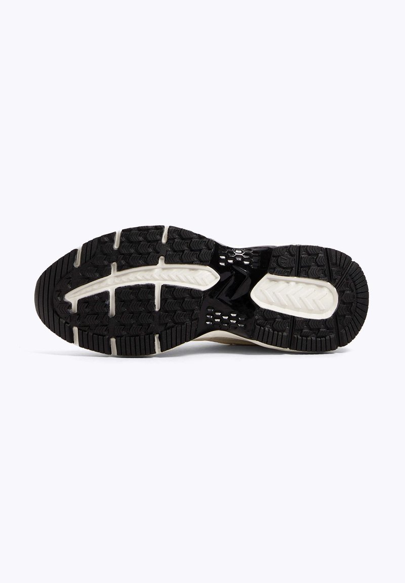 OYSHO OYSHO RETRO RUNNING - Training shoe - white Schlussverkauf