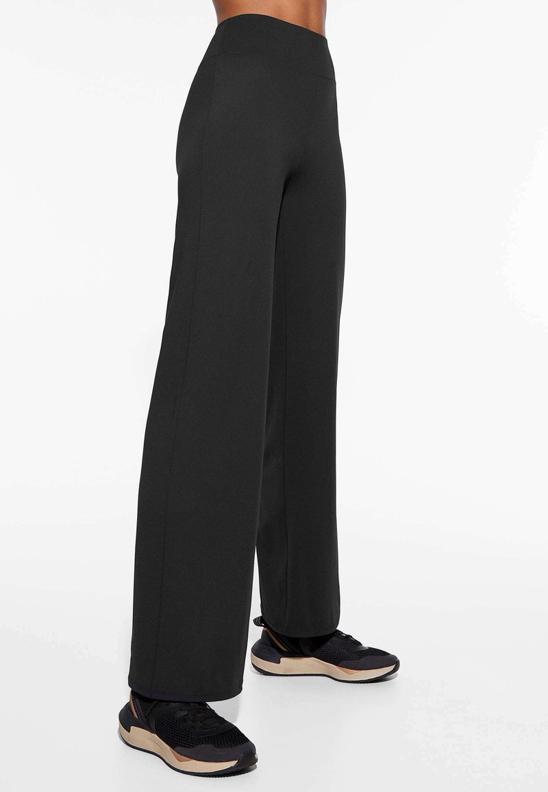 OYSHO OYSHO HIGH-RISE COMFORTLUX STRAIGHT-LEG - Trousers - black Blitzverkäufe