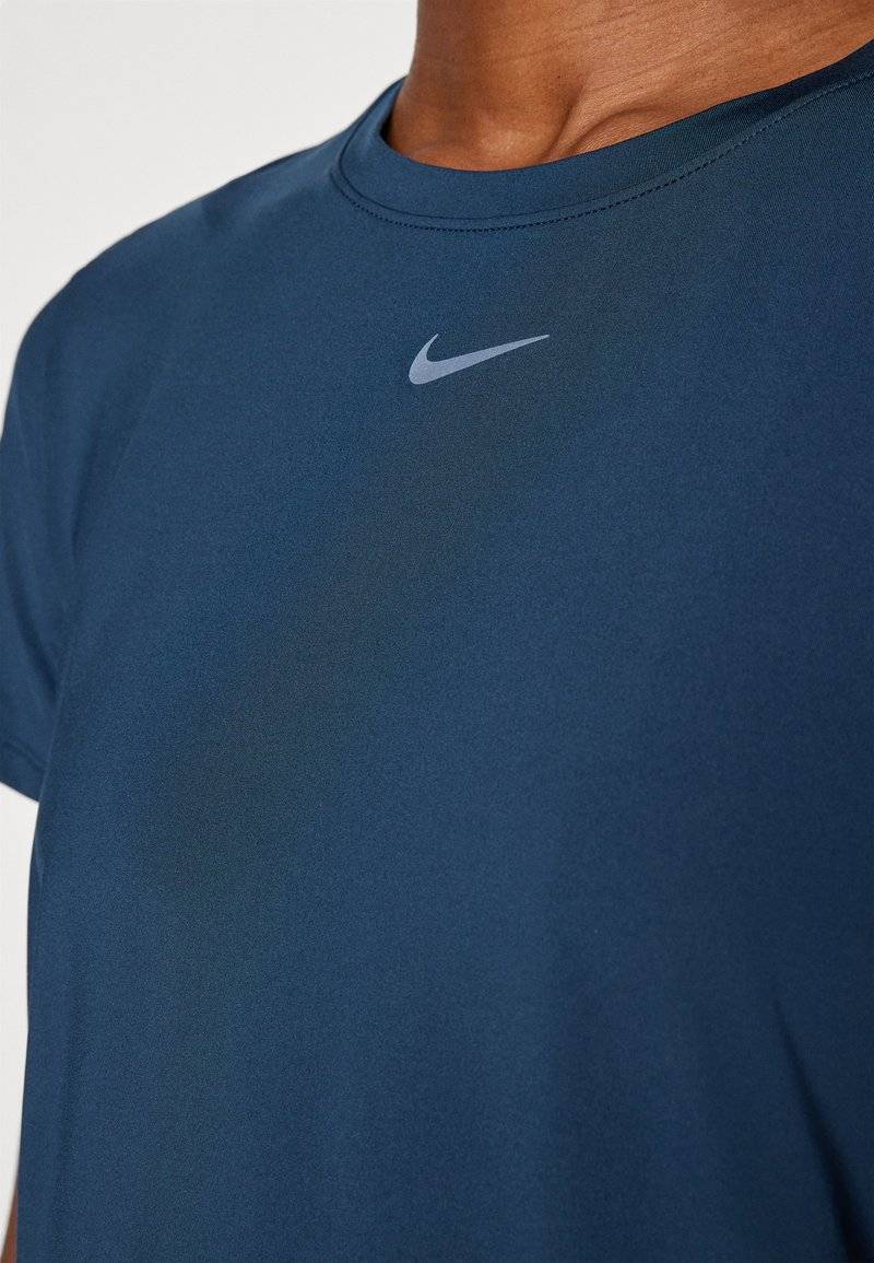 Nike Performance Nike Performance ONE CLASSIC TOP - Sports T-shirt Super Rabatt