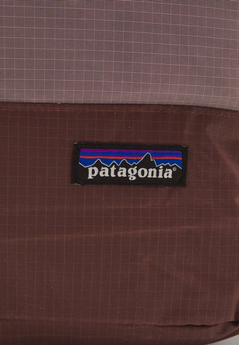 Patagonia Patagonia ULTRALIGHT BLACK HOLE TOTE PACK UNISEX - Sports bag - dulse mauve Outlet