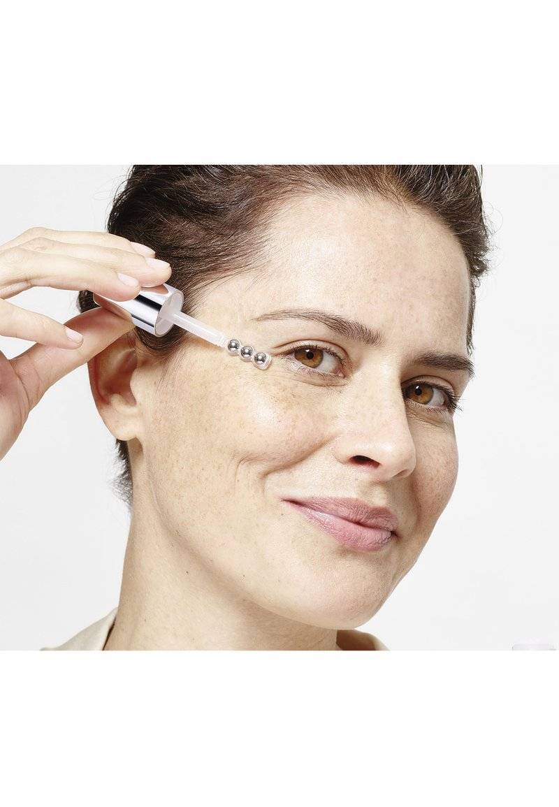 L'Oréal Paris Skin L'Oréal Paris Skin REVITALIFT FILLER AUGENSERUM - Eyecare Begrenzte Freigabe