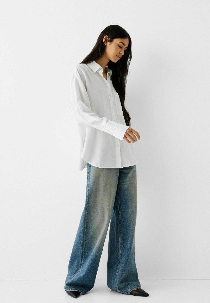 Bershka Bershka OVERSIZE - Button-down blouse - white Vierteljährliche Förderung