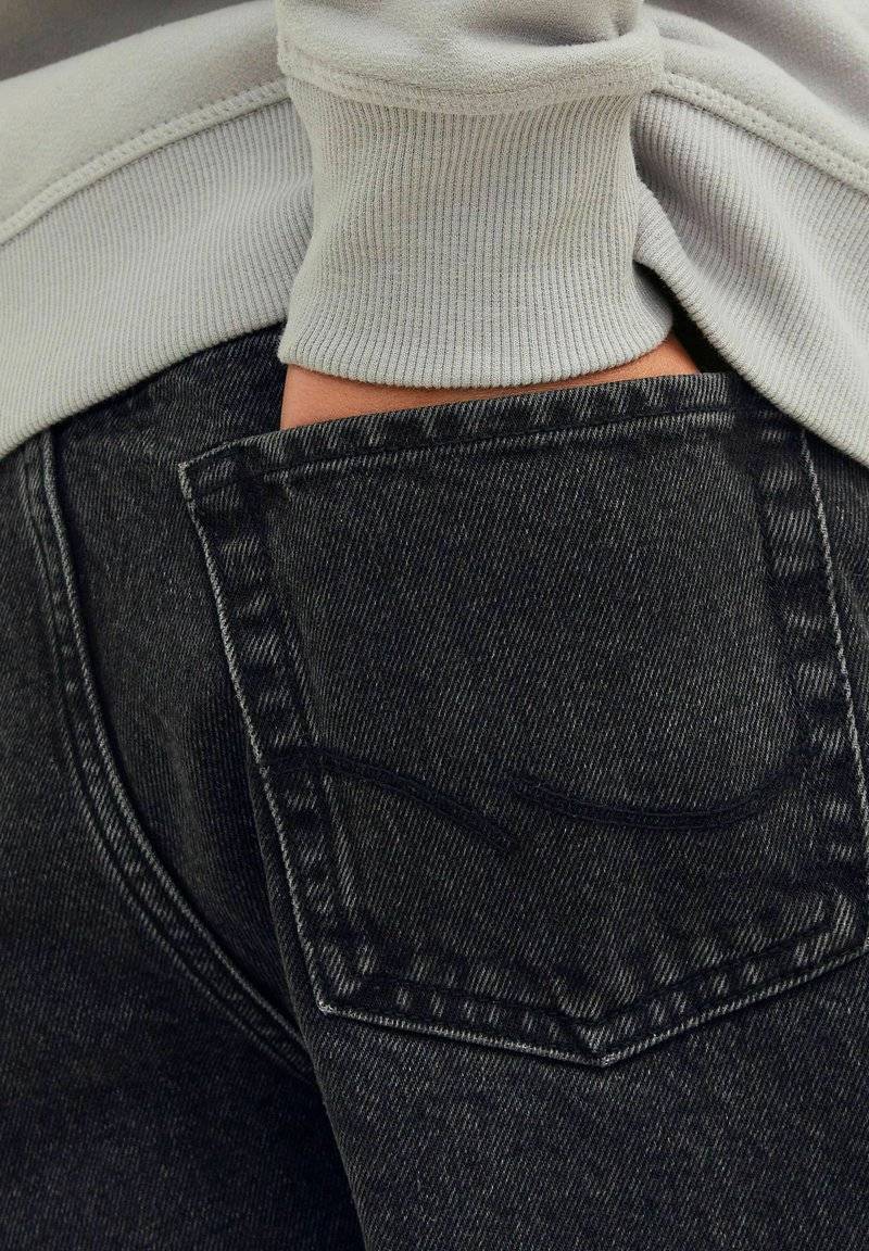 Jack & Jones Junior Jack & Jones Junior ALEX ORIGINAL MF BAGGY - Flared Jeans - black denim Nur noch ein Tag übrig