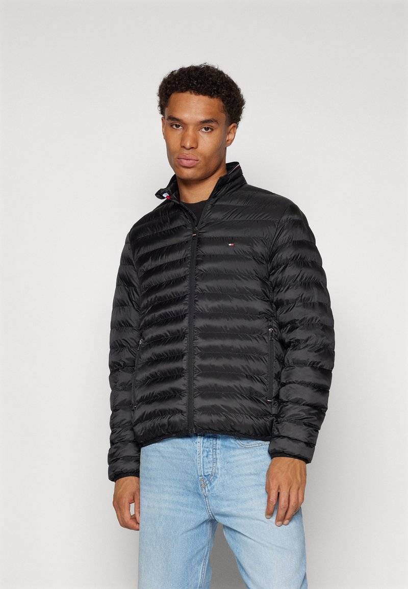 Tommy Hilfiger Tommy Hilfiger PACKABLE - Light jacket - black Kostenloser Versand international
