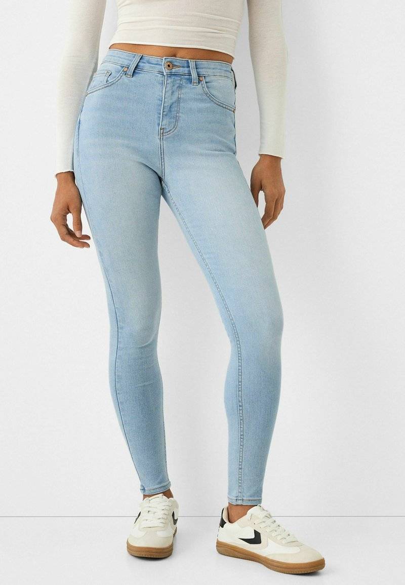 Bershka Bershka SUPER - Jeans Skinny Fit - light blue 50% Rabatt für begrenzte Zeit