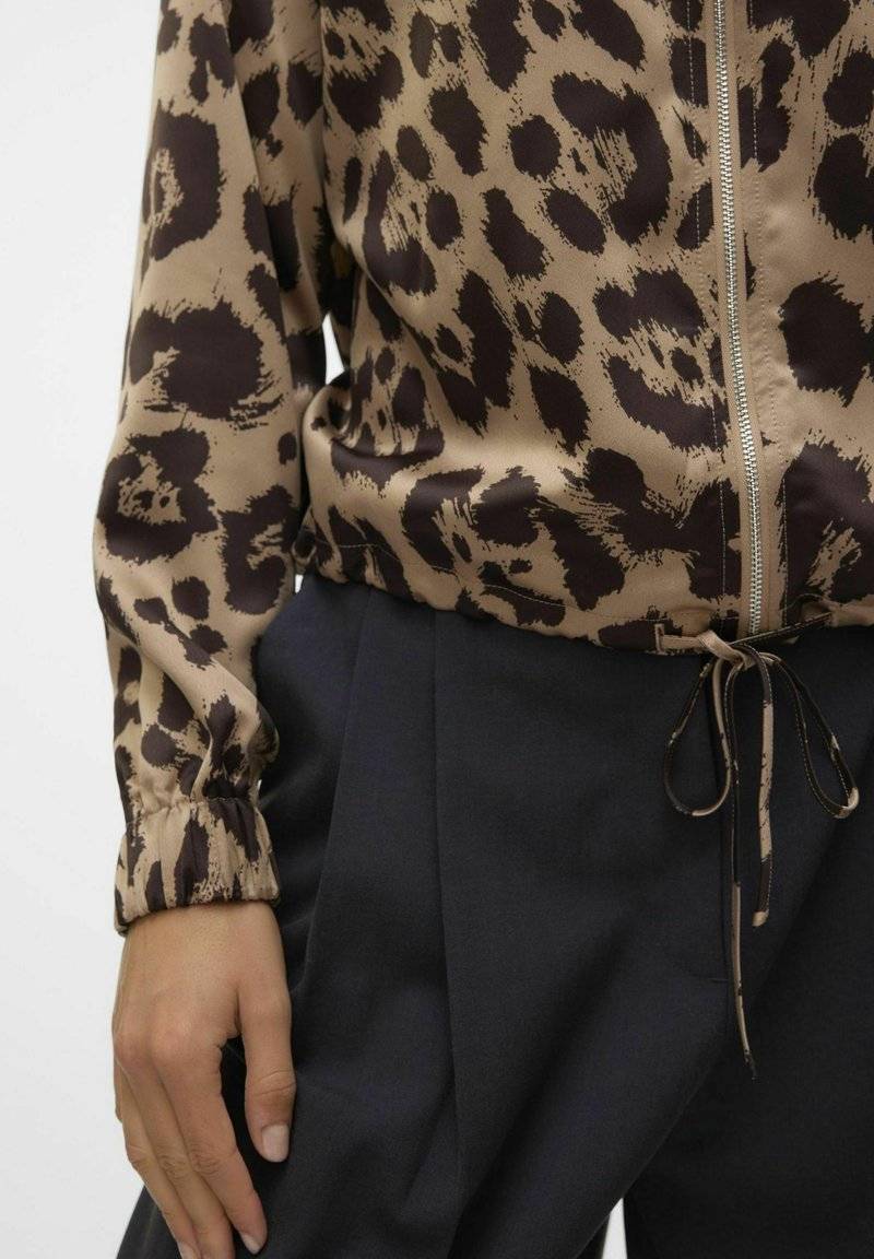 Vero Moda Vero Moda VMMERLE MANTEL - Summer jacket - silver mink 2025