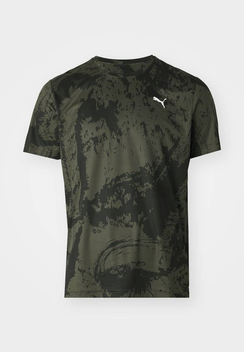 Puma Puma TRAIN ALL DAY TEE - Print T-shirt - dark olive Clearance-Verkauf