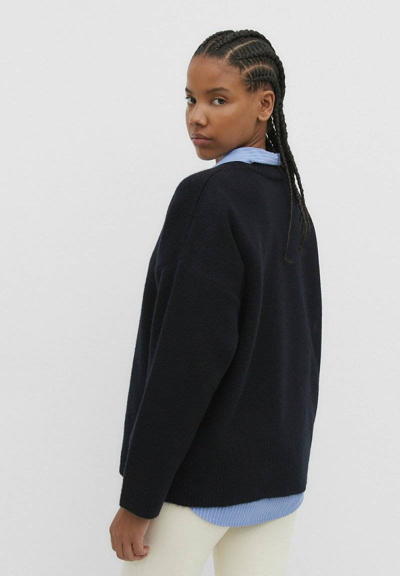 Stradivarius Stradivarius SOFT-TOUCH - Jumper - dark blue Black Friday
