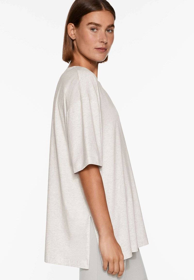 OYSHO OYSHO SHORT SLEEVE - Basic T-shirt - mottled light grey Letzte 2 Tage