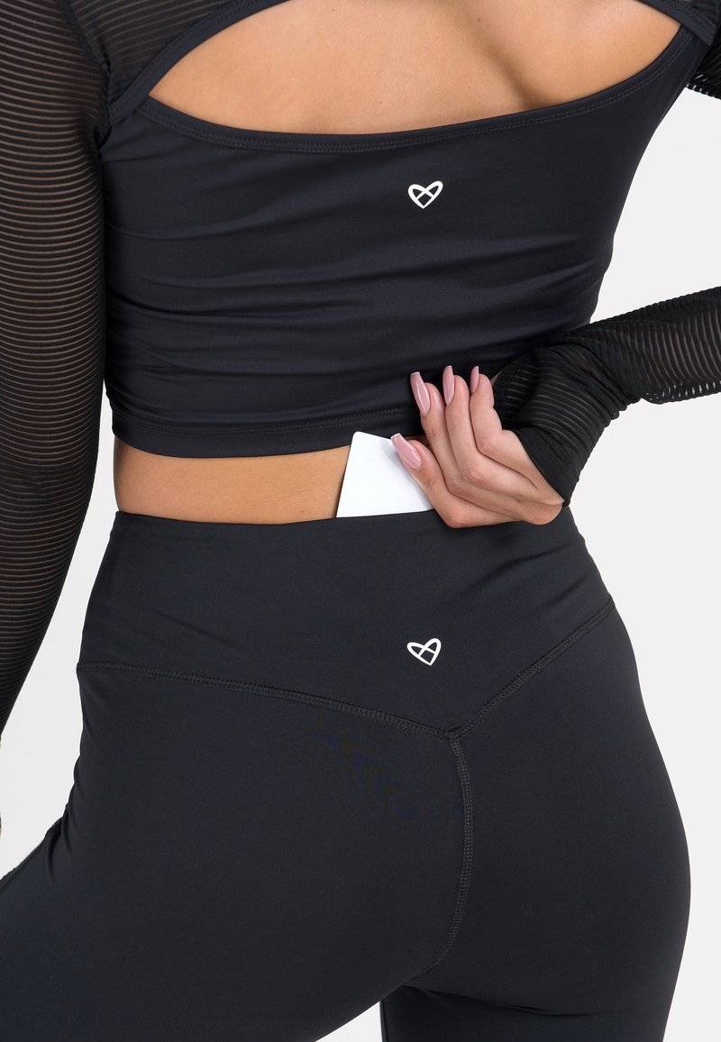 zoe zoe SENSEI LEGGINGS - Leggings - Trousers - black Speichern exportieren