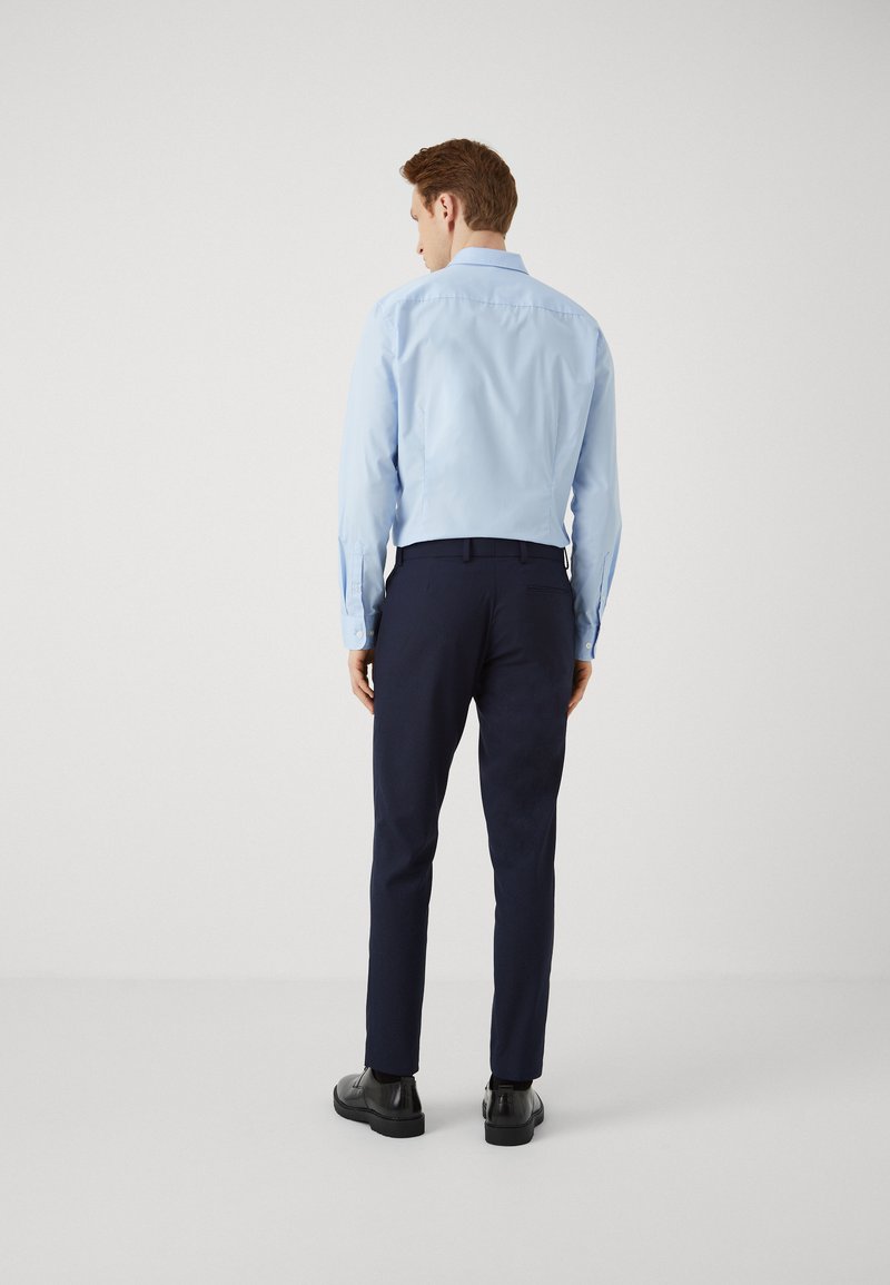 Isaac Dewhirst Isaac Dewhirst BASIC PLAIN SUIT SET - Suit - dark blue Begrenztes Angebot