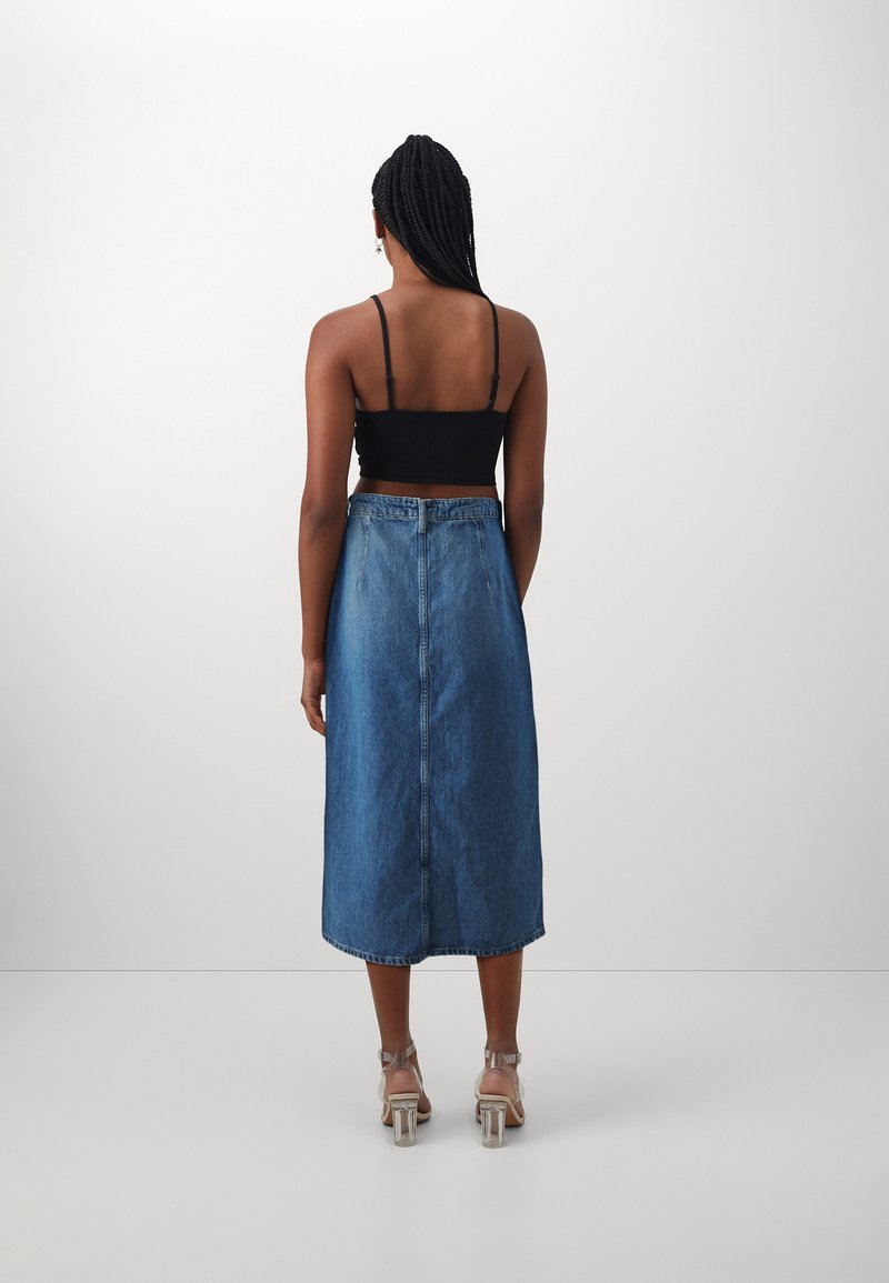 ONLY ONLY ONLCECE MIDI BUTTON SKIRT - A-line skirt - medium blue denim Exklusivangebot