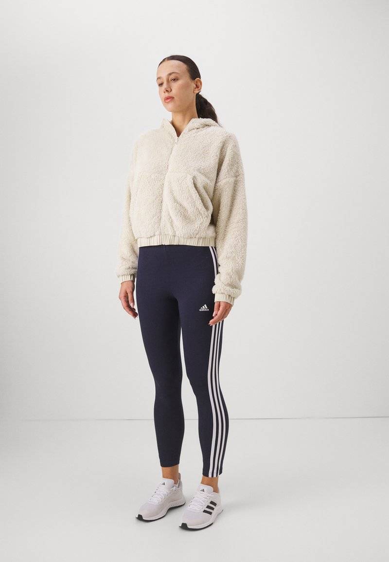 adidas Sportswear adidas Sportswear ESSENTIALS 3 STRIPES HIGH WAISTED - Leggings Muttertagsangebot