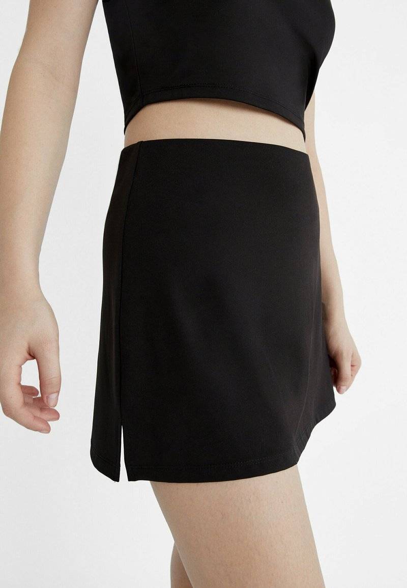 Stradivarius Stradivarius Mini skirt - black Vatertagsangebot