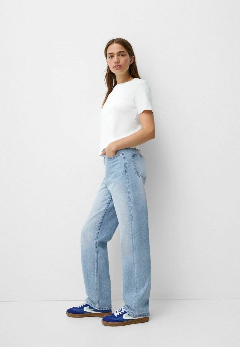 Bershka Bershka MOM - Straight leg jeans Jubiläumsangebot