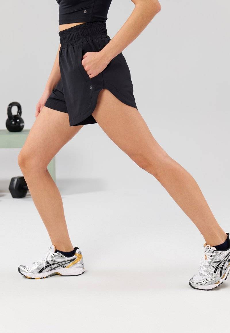 Even&Odd active Even&Odd active Sports shorts - black Riesige Ersparnisse