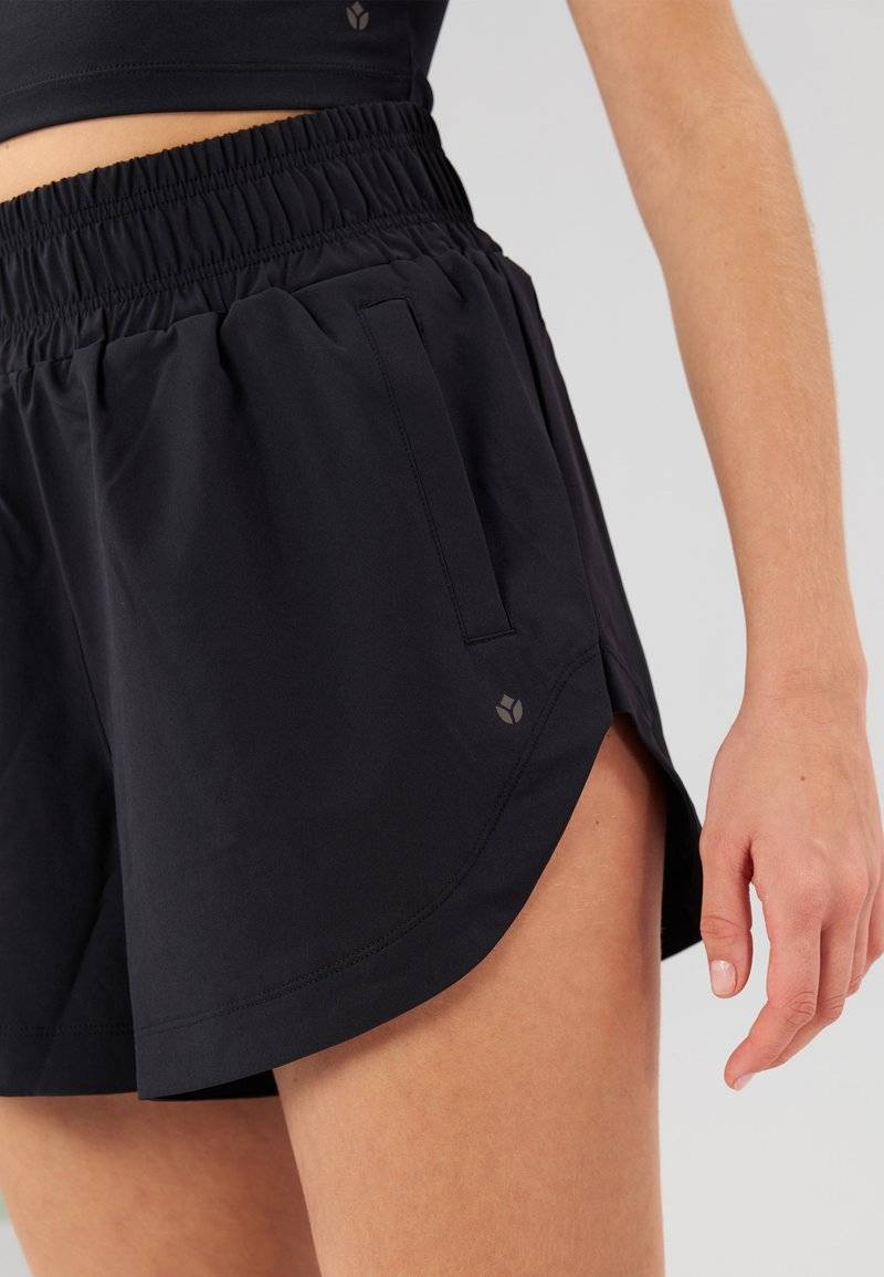 Even&Odd active Even&Odd active Sports shorts - black Riesige Ersparnisse