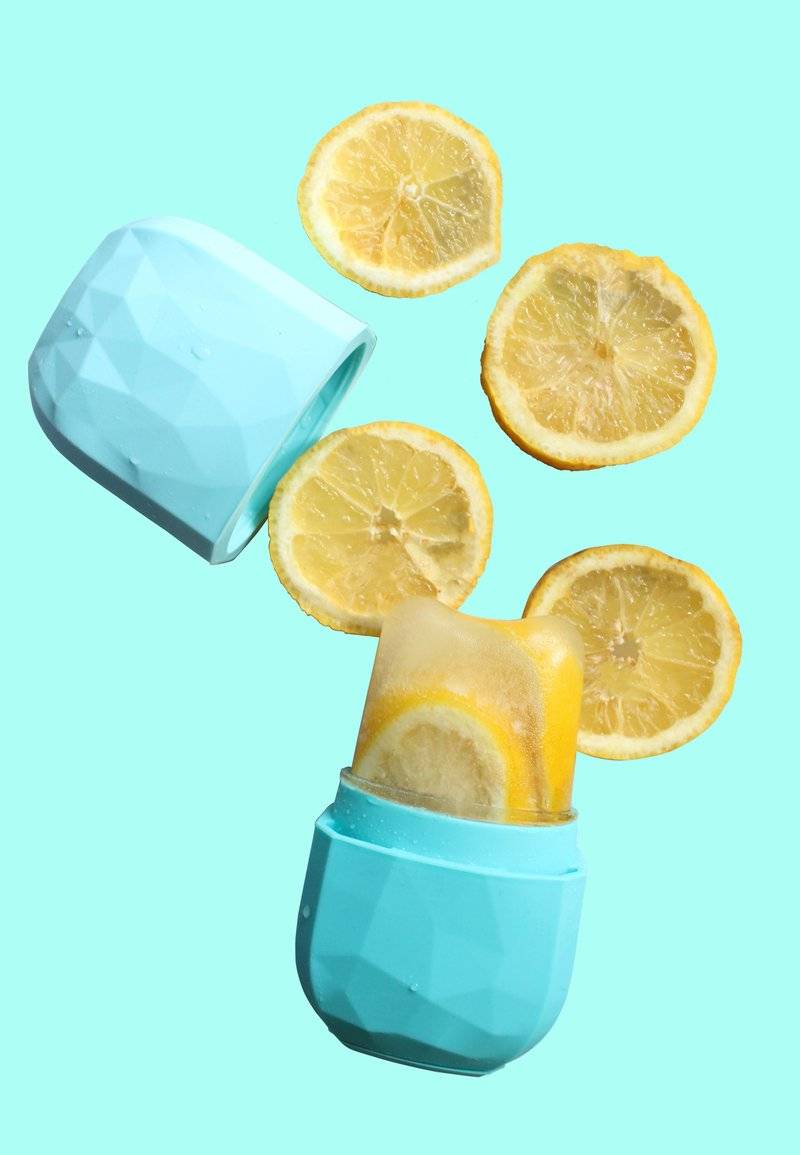 ARI ANWA Skincare ARI ANWA Skincare FACIAL ICE CUBE - MASSAGE ROLLER TOOL - Skincare tool - fresh blue Super Rabatt