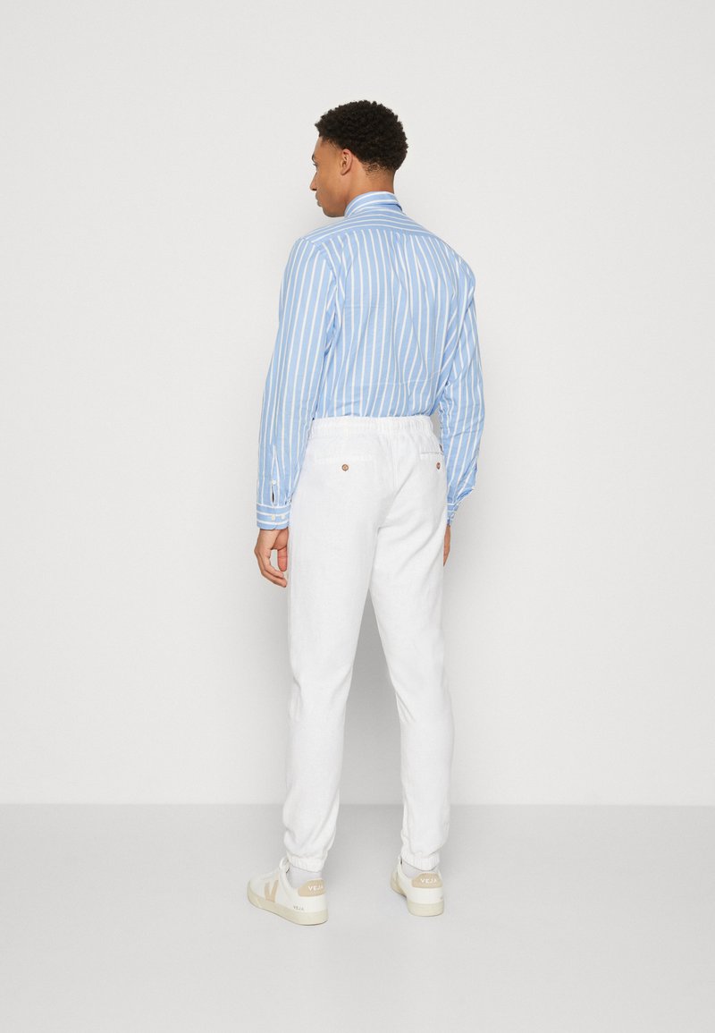 INDICODE JEANS INDICODE JEANS Trousers - offwhite Vierteljährliche Förderung