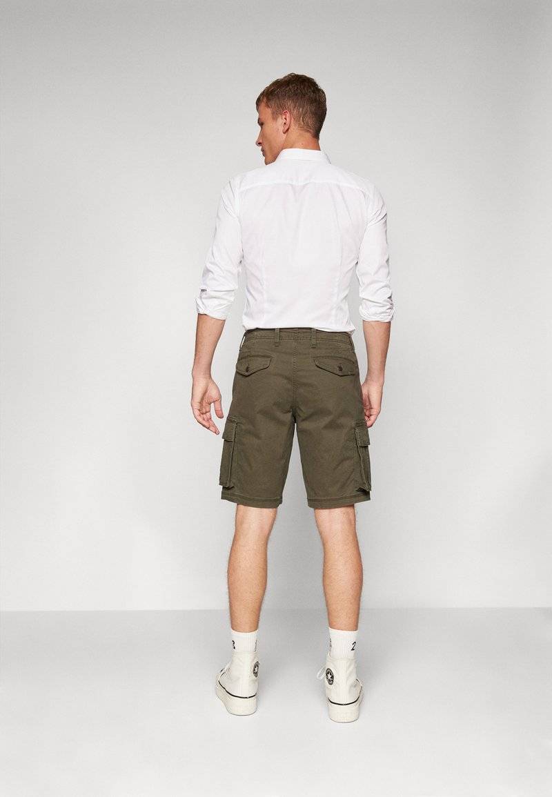 GAP GAP CARGO - Shorts - black moss Hotsell