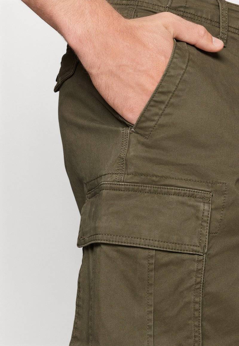 GAP GAP CARGO - Shorts - black moss Hotsell