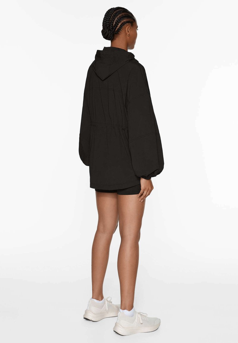 OYSHO OYSHO REPELLENT TECHNICAL - Windbreaker - black Flash Sale