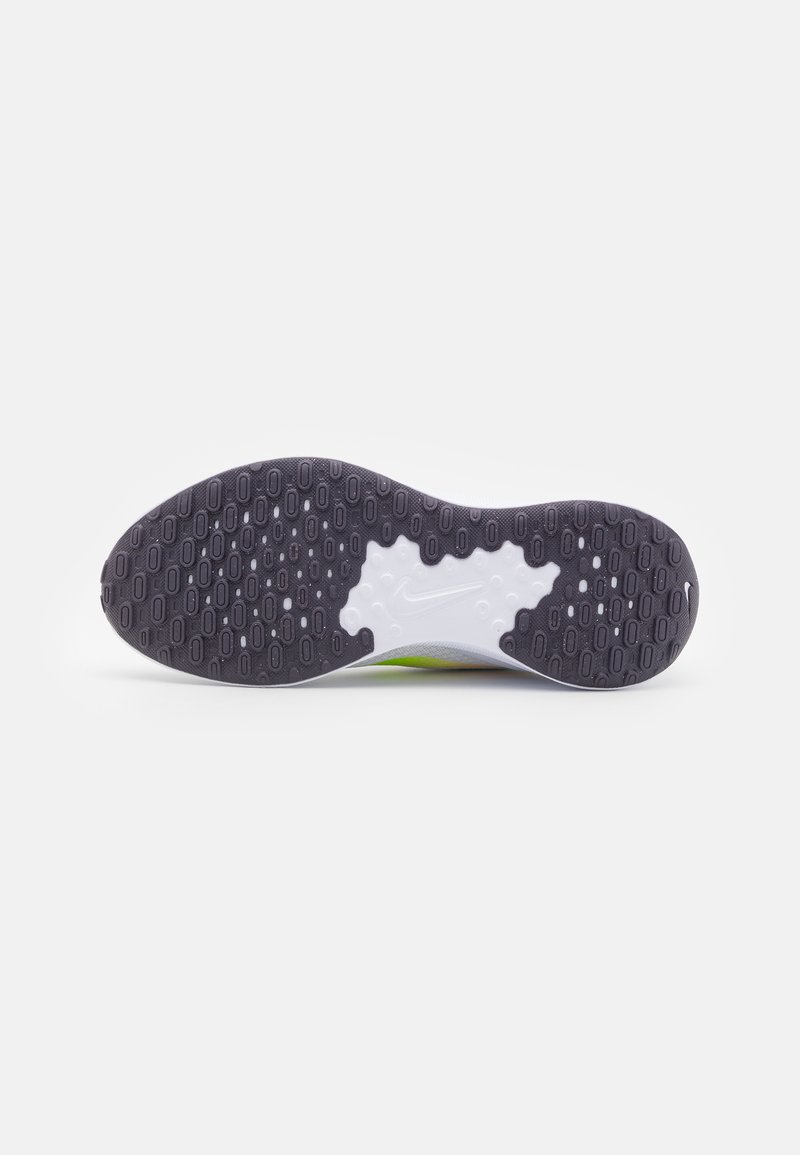 Nike Performance Nike Performance REVOLUTION 7 - Neutral running shoes Online Outlet