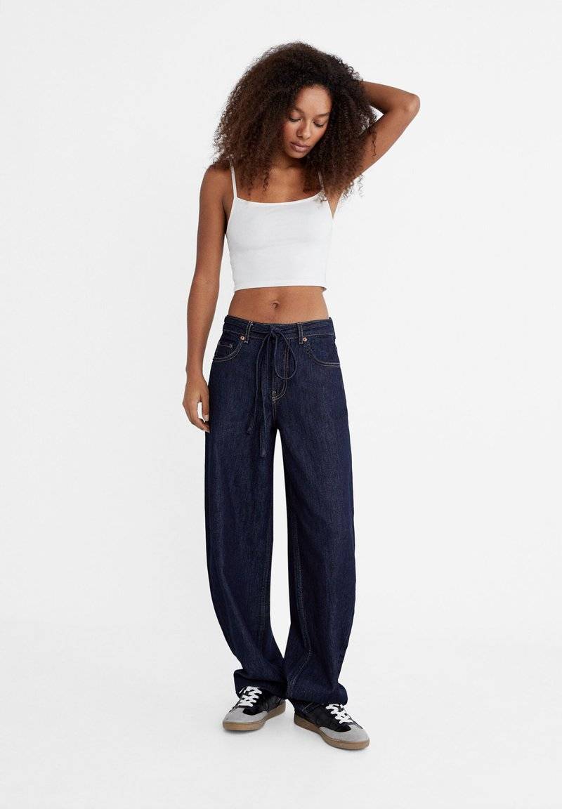 Stradivarius Stradivarius 2-PACK OF STRAPPY CROP - Top - black