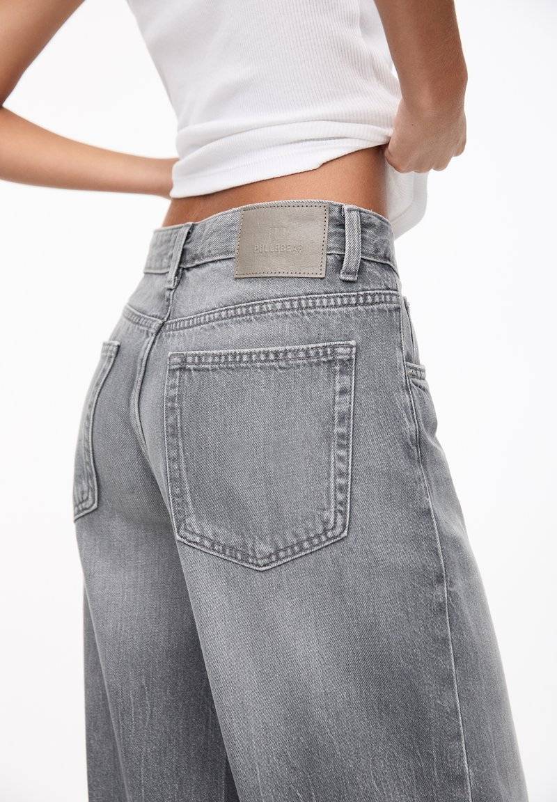 PULL&BEAR PULL&BEAR OVERSIZE - Flared Jeans - grey Im Verkauf