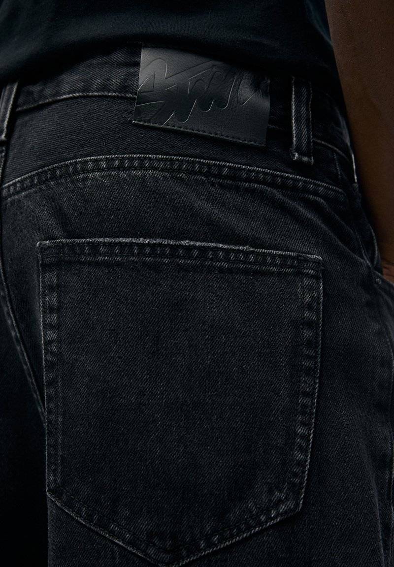 PULL&BEAR PULL&BEAR LOOSE-BAGGY - Relaxed fit jeans - black zollfrei