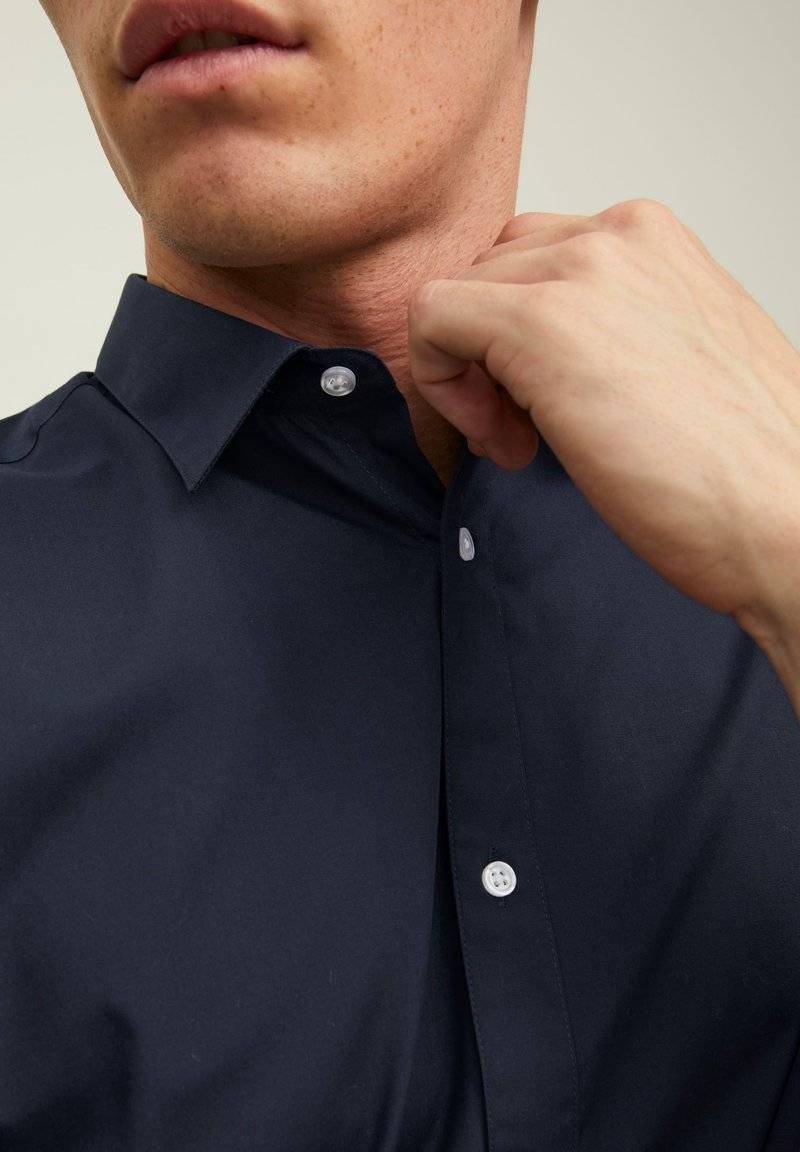 Jack & Jones Jack & Jones JJJOE SHIRT PLAIN - Formal shirt - navy blazer Kostenloser Versand international