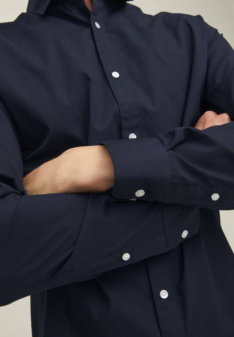 Jack & Jones Jack & Jones JJJOE SHIRT PLAIN - Formal shirt - navy blazer Kostenloser Versand international